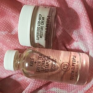 Youth to the people sample duo  moisturizer cream and super food face cleanser